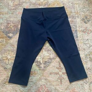 Navy blue Lululemon capris